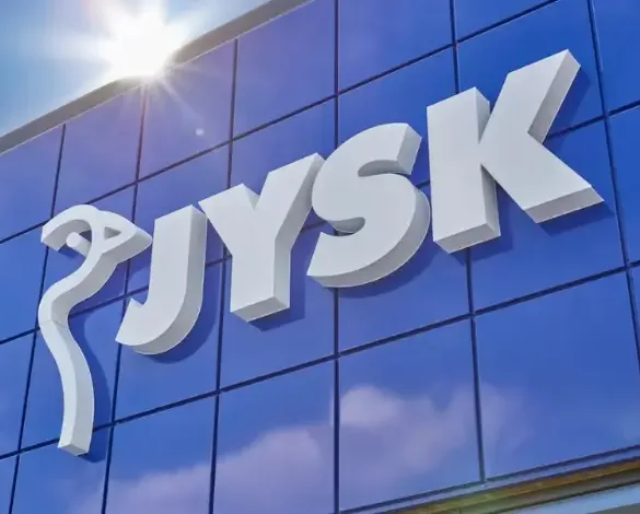 Façade d’un magasin JYSK avec logo, lors de l’ouverture à Casablanca en 2025